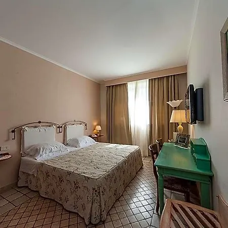 La Primula Hotel